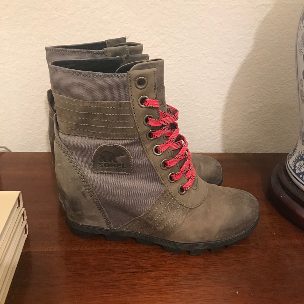 Sorel “Lexie” wedge boots